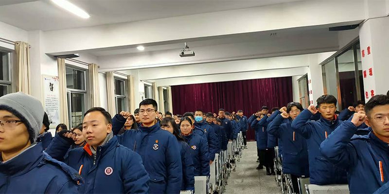 万象城(中国)举行2020年度新团员入团仪式